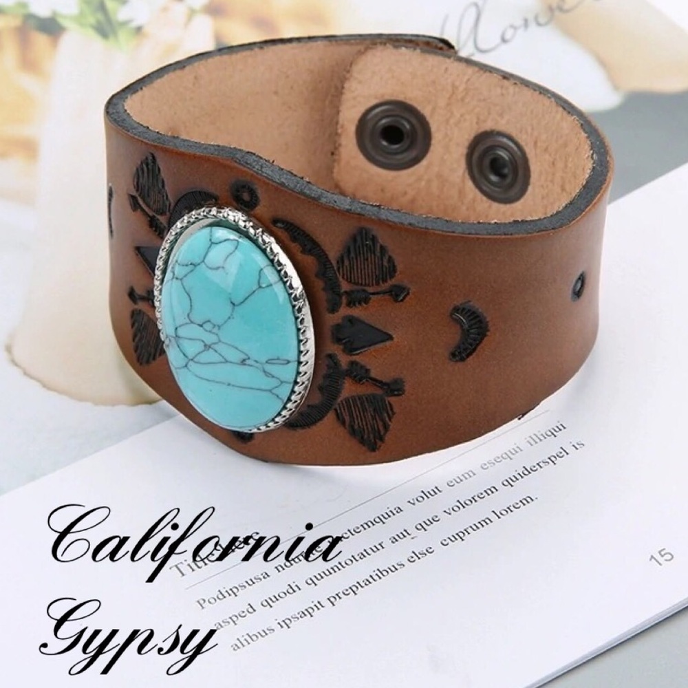 Tooled Leather Turquoise Western Vintage Cuff✨ - Picture 2 of 4